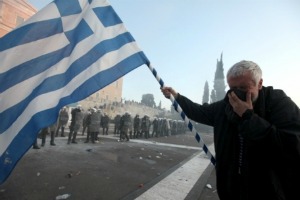 Des milliers de Grecs protestent contre une nouvelle vague d’austérité